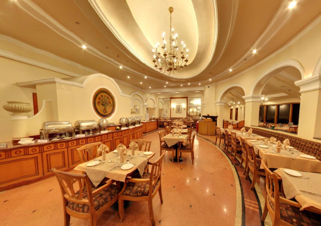 Tea County Hotel Munnar Exterior photo