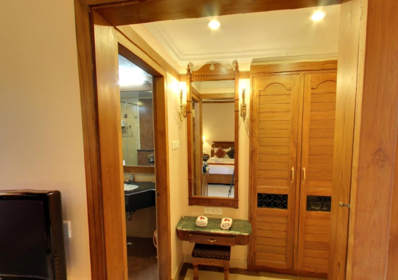 Tea County Hotel Munnar Exterior photo
